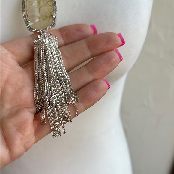 Kendra Scott Rayne in Bright Silver and White Abalone Necklace - Picture 4 of 4